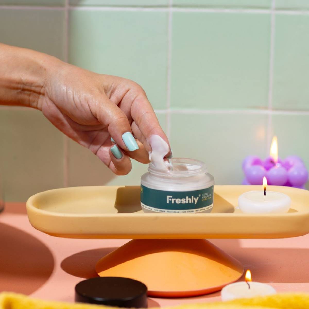 Pack of 2 Omega Rich Freshly Facial Creams 50 ml