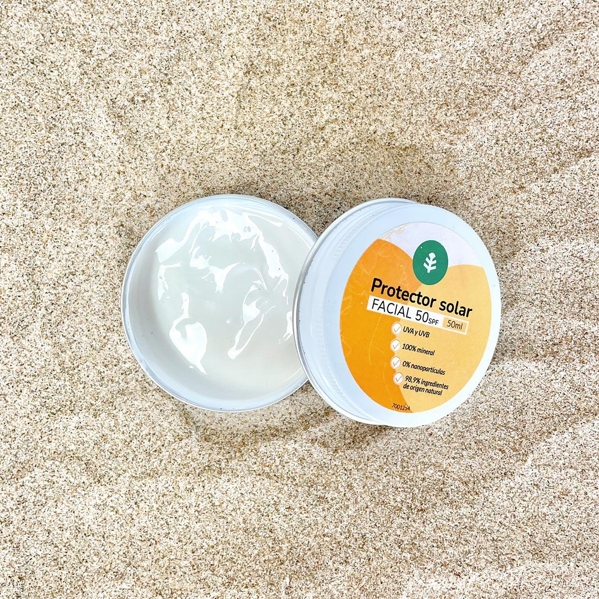 100% mineral facial sunscreen SPF 50 Planeta Huerto 50 ml