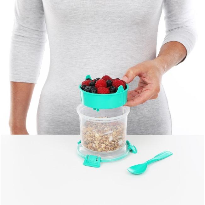 Breakfast To Go round airtight snack container 530 ml