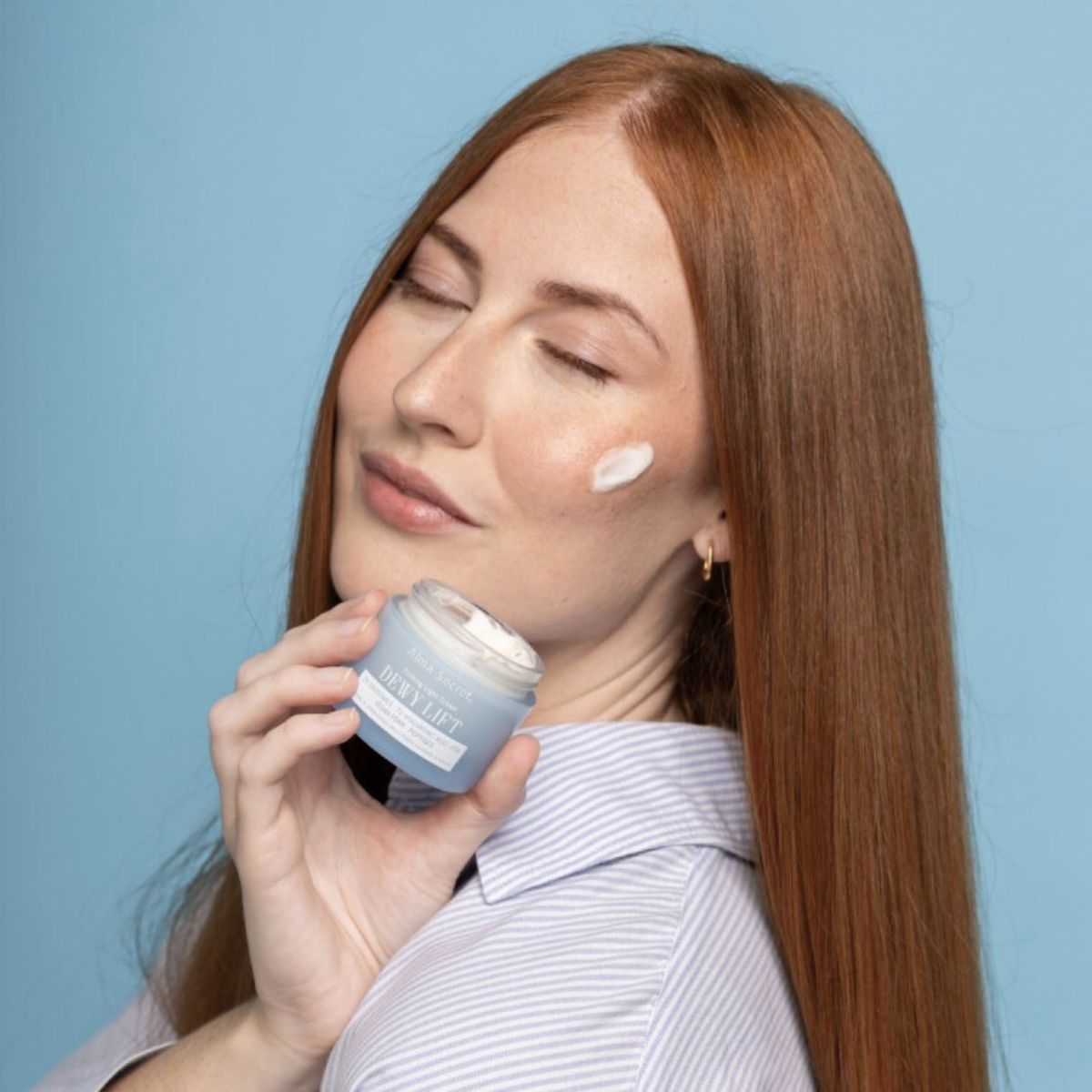 KREM UJĘDRNIAJĄCY NA DZIEŃ DEWY LIFT LIGHT – SKÓRA NORMALNA I MIESZANA Z 2% EGZOSOMAMI 50 ML