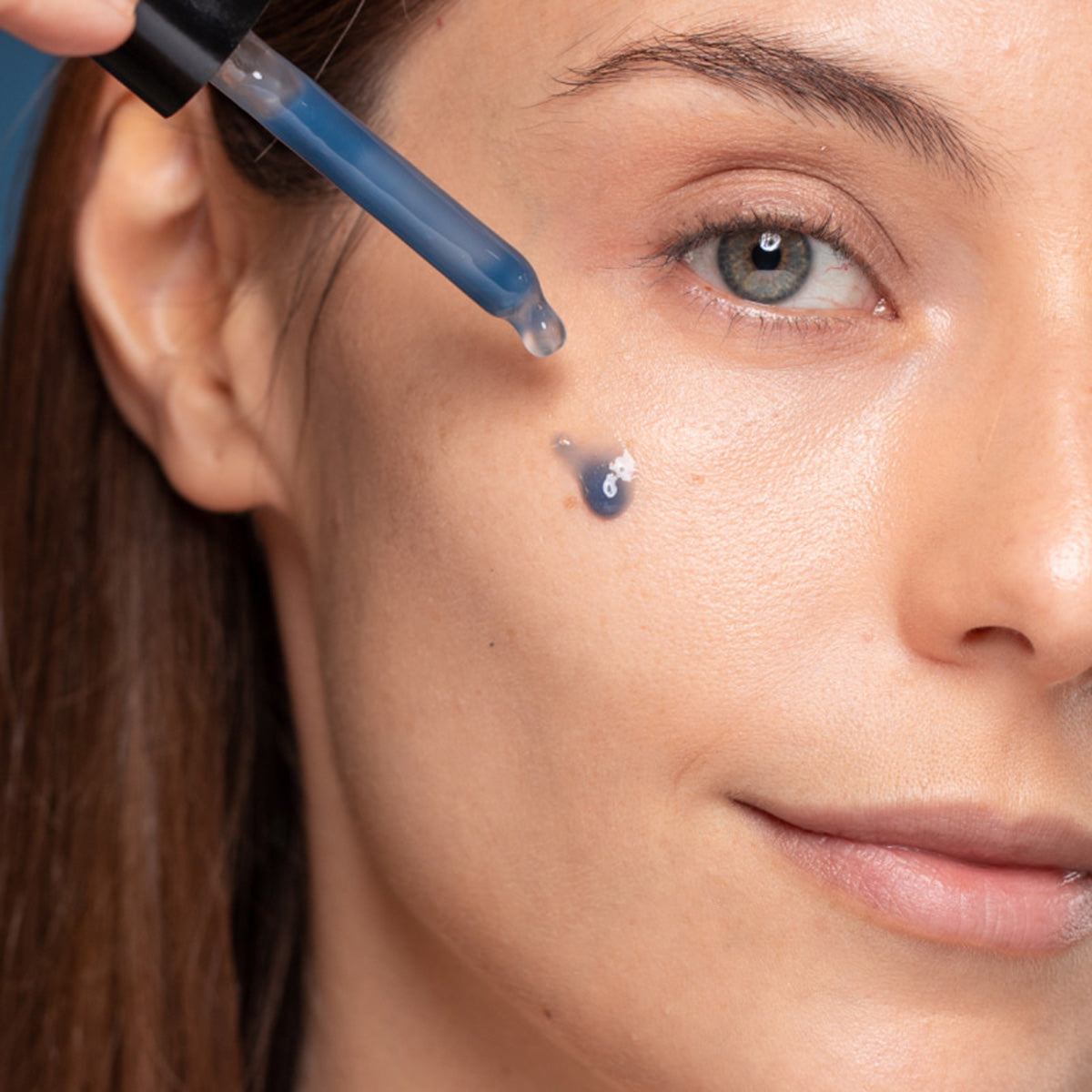 Minigröße – Blue Radiance Enzymatic Serum (15 ml)