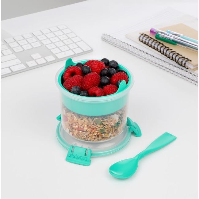Breakfast To Go round airtight snack container 530 ml