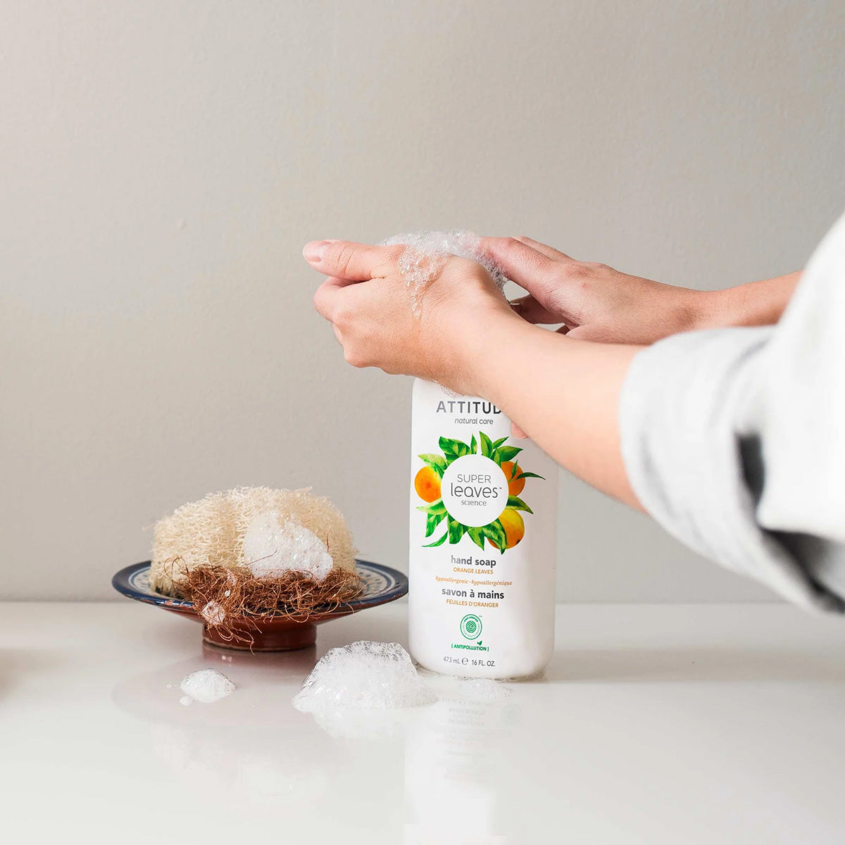 Super leaves Handtvål med apelsinblomma och eukalyptus, Attitude, 473 ml